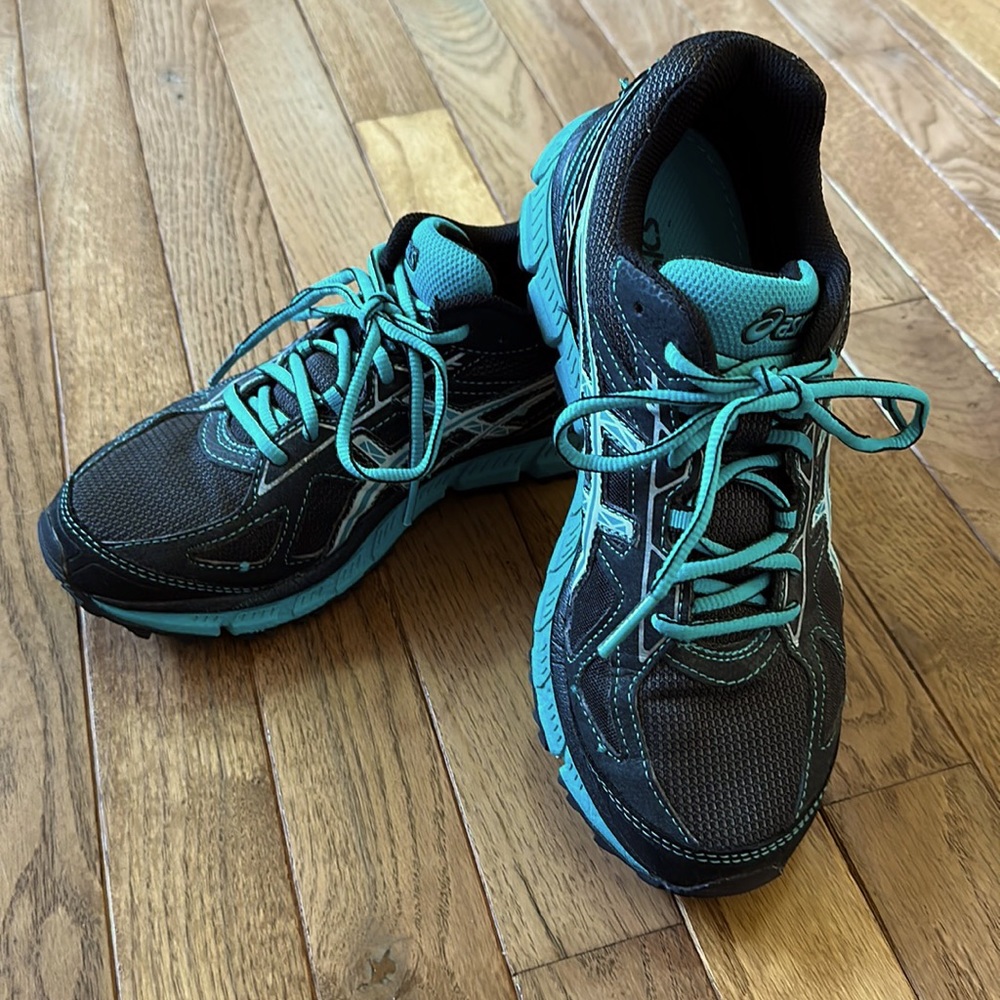 ASICS Black and Turquoise women’s Sneaker